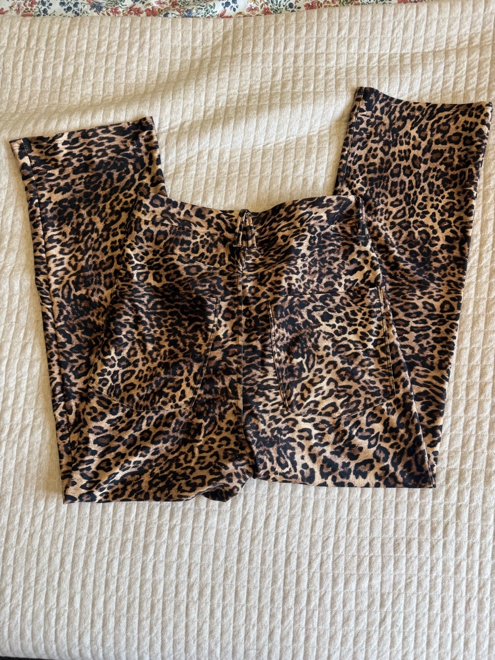 Good American good waist leopard pants - sz 15 - Picture 3 of 4